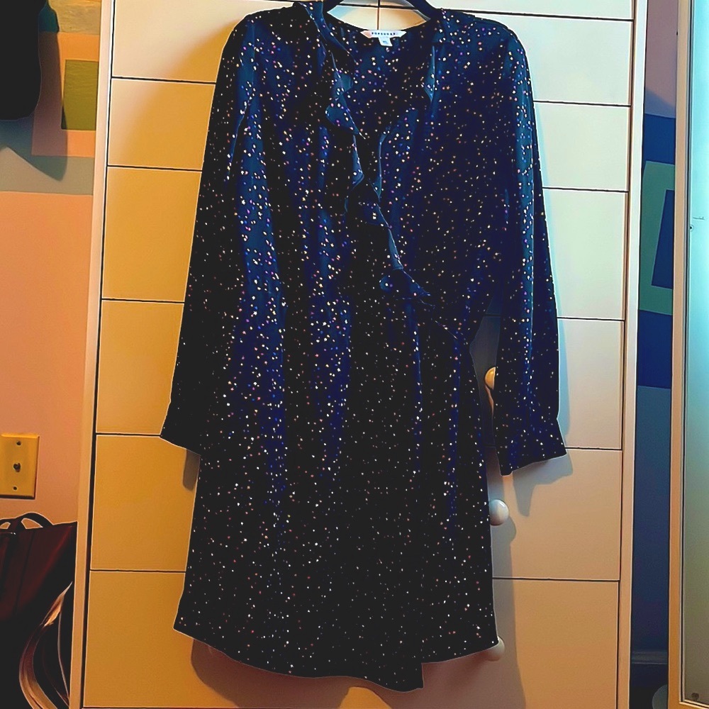 Star Printed Popsugar Wrap Dress! Fun pattern!
